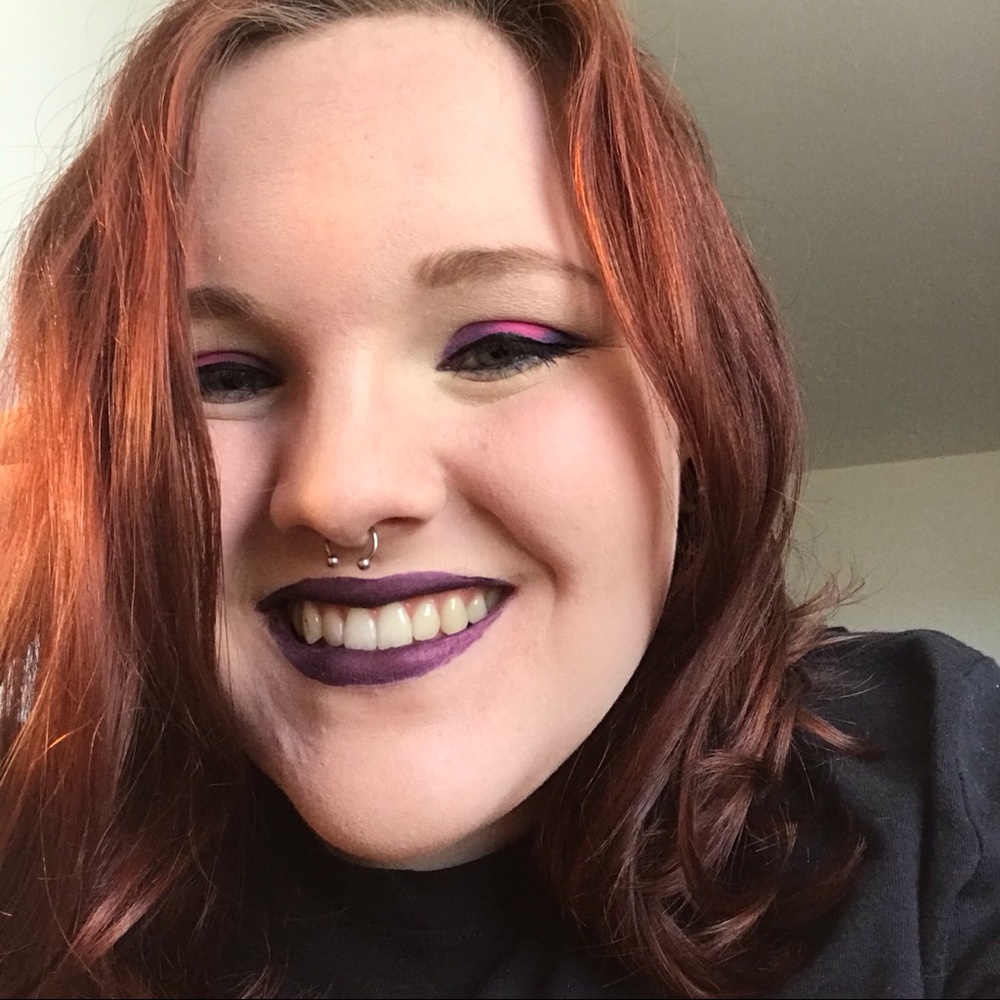 Meet your Posher, Alexis